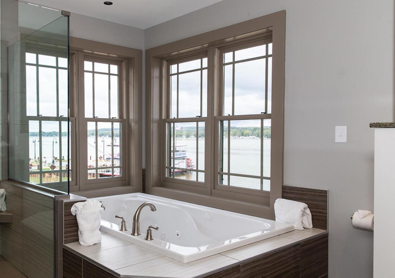 Chautauqua Harbor Hotel - Jamestown Celoron Экстерьер фото